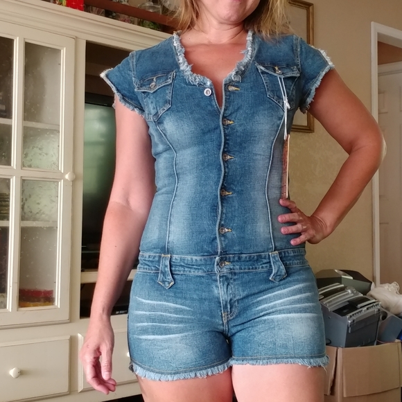 ◀ SOLD ▶JNCO Vintage Jean Jumpsuit Romper - Picture 15 of 16